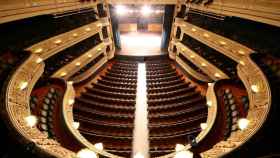 El Ayuntamiento de Alicante contraataca y ofrece al Consell comprar su parte del Teatro Principal.