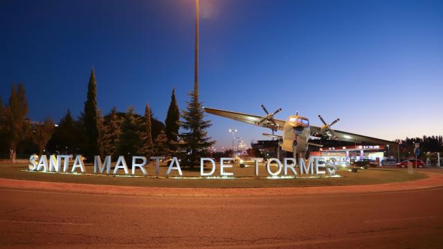 Glorieta de entrada a Santa Marta de Tormes