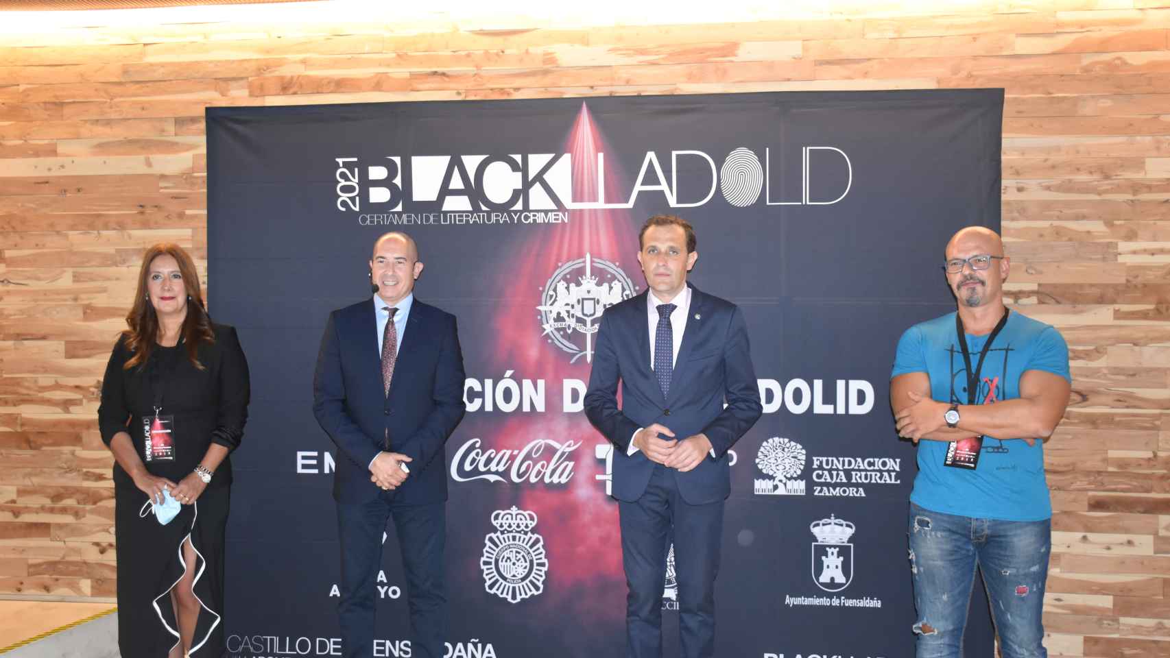 Dolores Redondo, Moisés Rodríguez, Conrado Íscar y César Pérez Gellida momentos antes de inaugurar 'Blacklladolid'