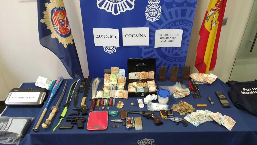 Armas y drogas incautadas en Medina del Campo