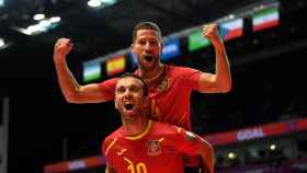 España celebra su gol ante República Checa