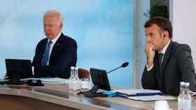 Joe Biden y Emmanuel Macron, en un pleno del G7.
