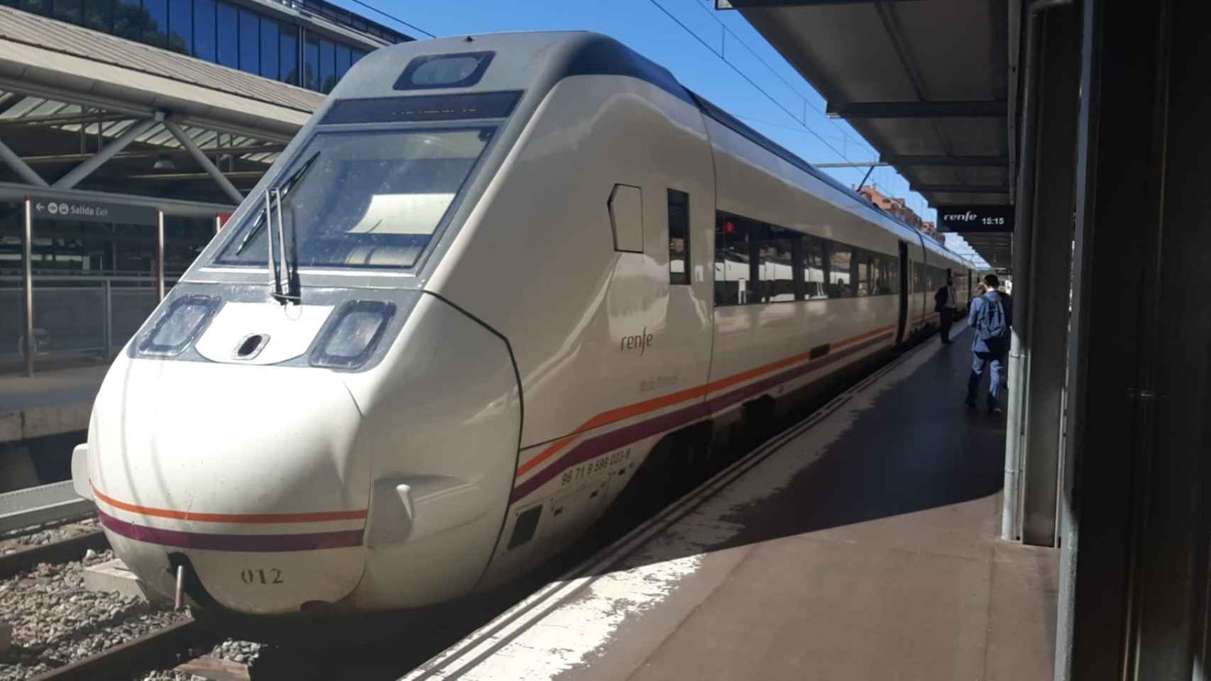 Tren en la estación de Salamanca