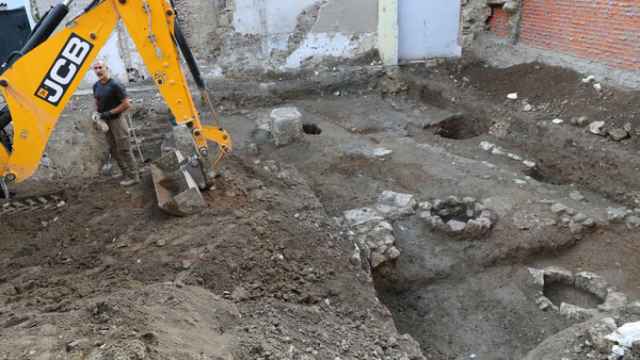 Excavaciones arqueológicas en el solar donde han aparecido los restos romanos