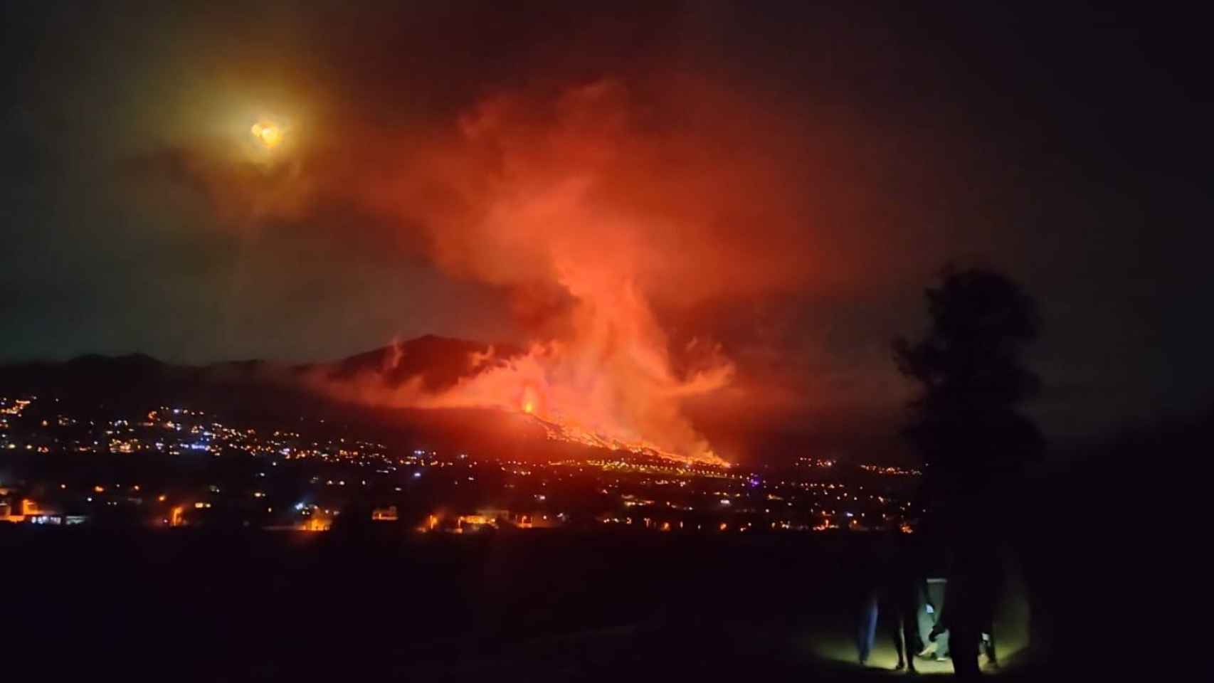 Volcán de La Palma en erupción