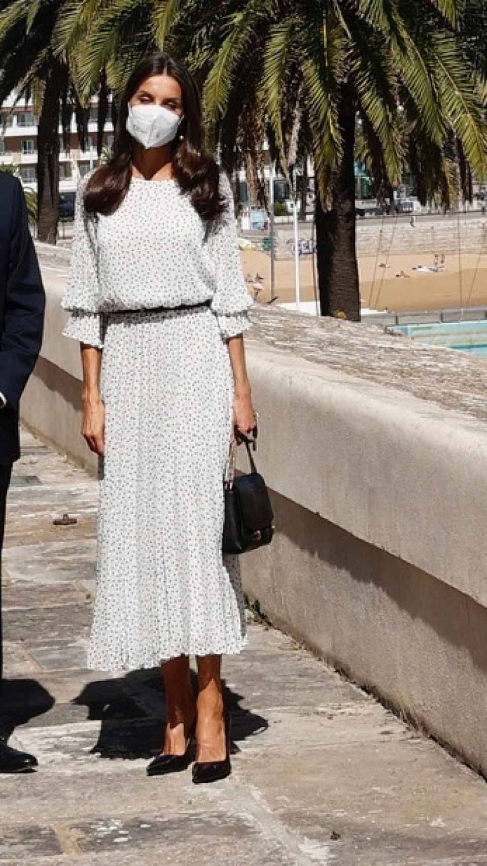 El 'outfit' que ha escogido la Reina para su visita a Lisboa.