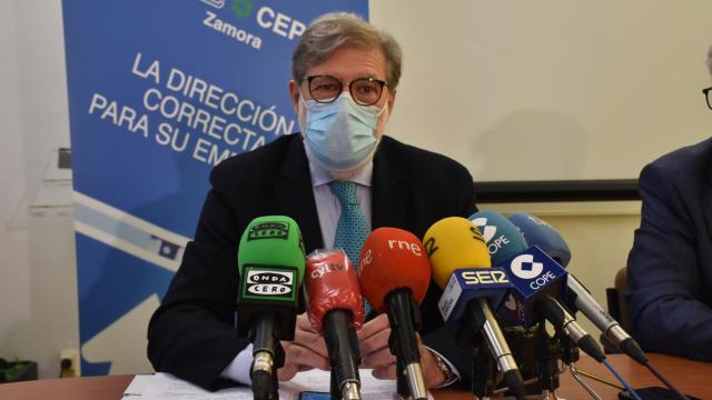 El presidente de la CEOE CyL, Santiago Aparicio en la sede de CEOE-Cyme Zamora