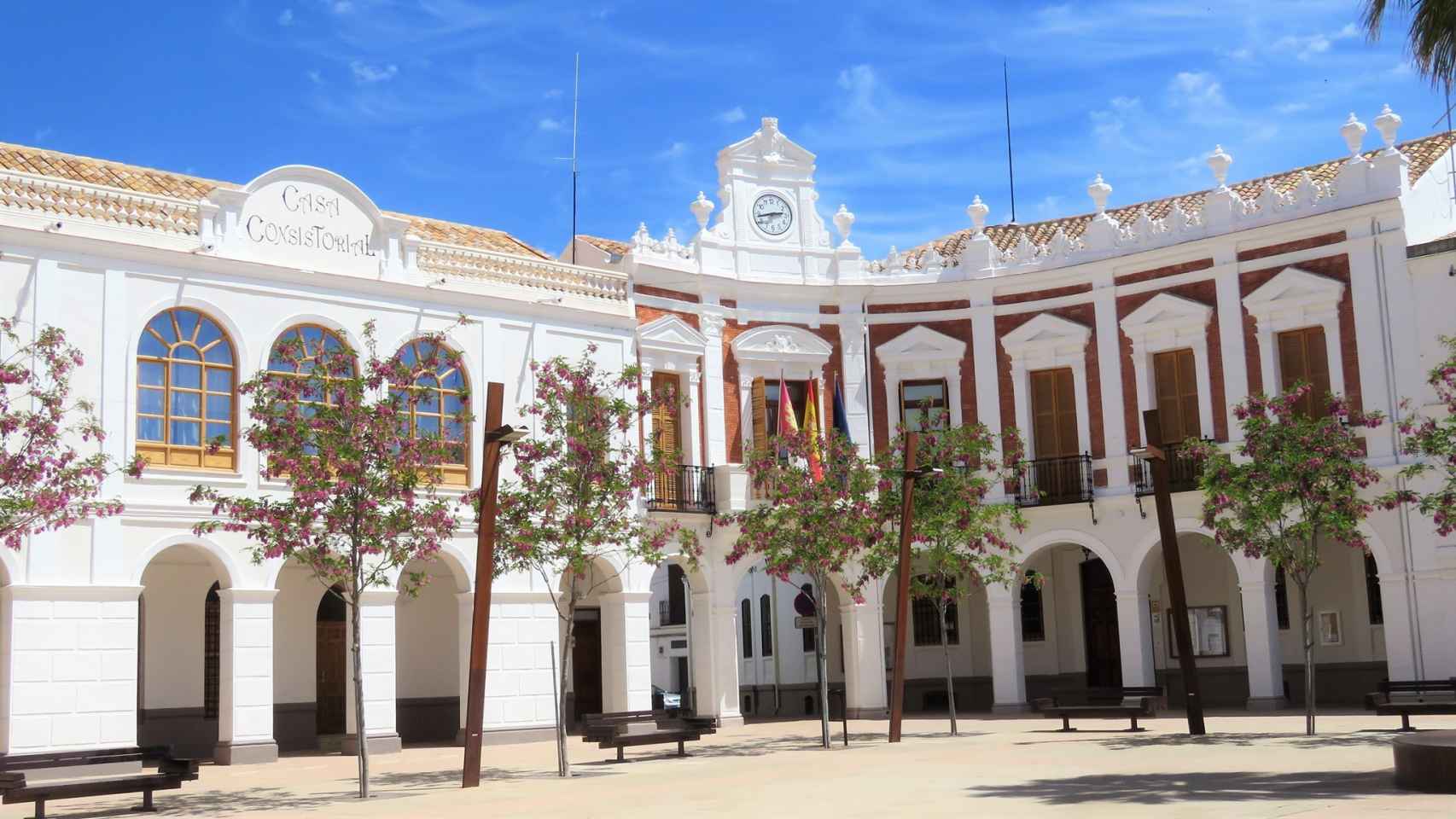 El Ayuntamiento de Manzanares (Ciudad Real).
