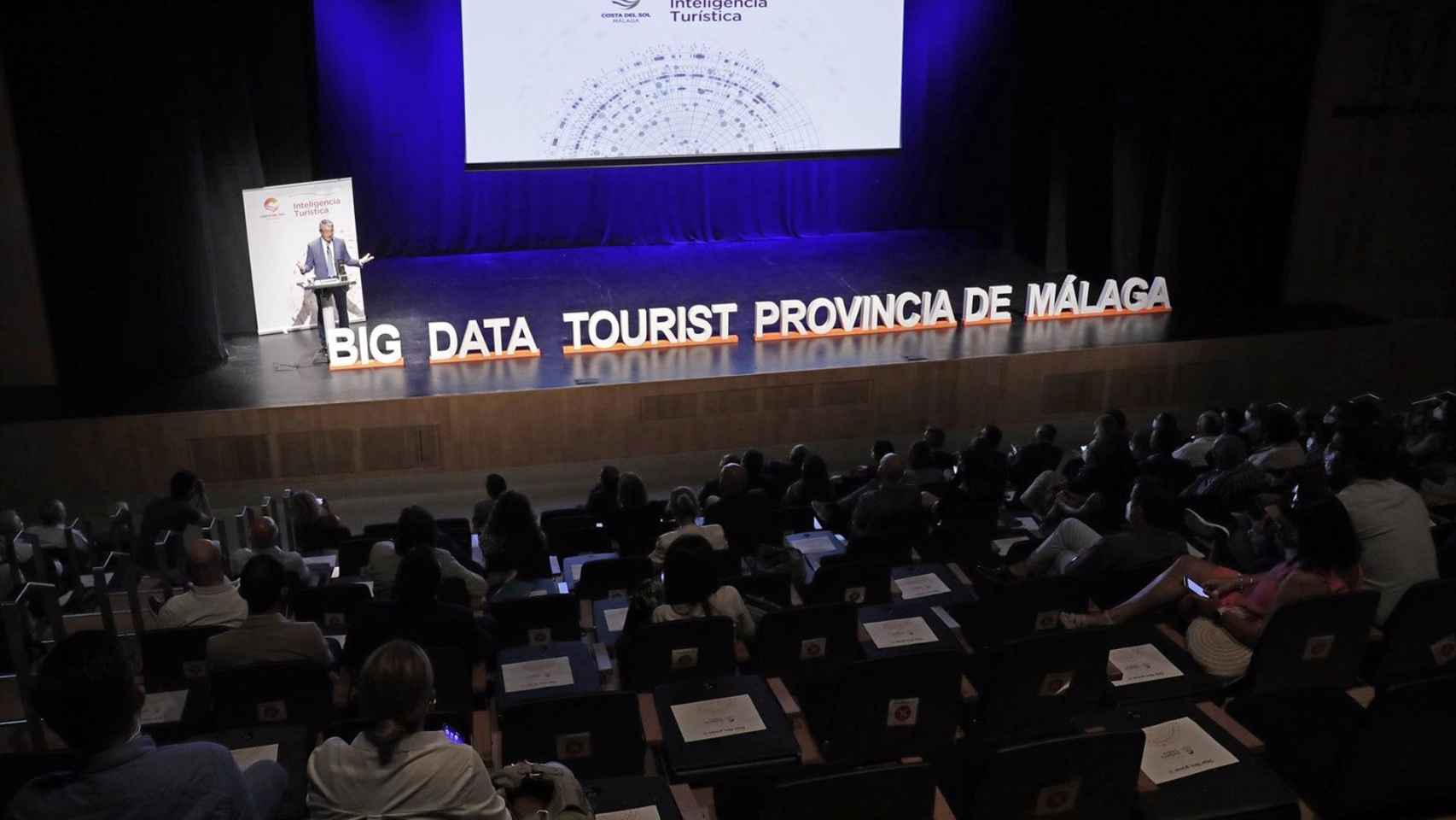 El presidente de la Diputación de Málaga, Francisco Salado, presenta Big Data Tourist.