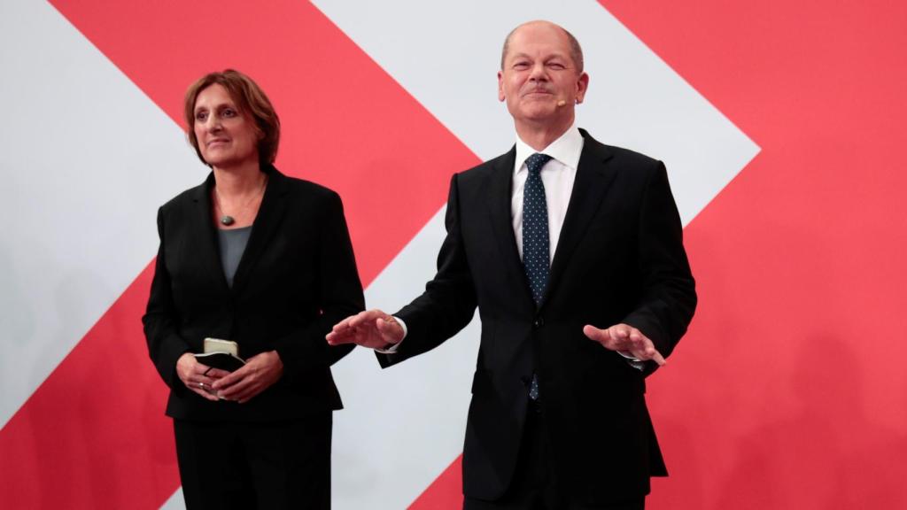 Olaf Scholz, candidato del SPD, al inicio del recuento en Alemania.