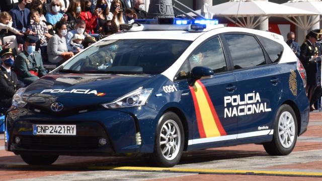 Coche Policía Nacional 3.JPG