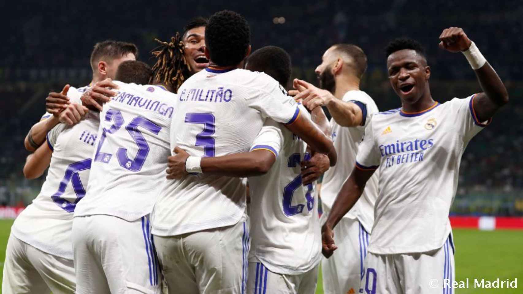Piña de los jugadores del Real Madrid en la temporada 2021/2022