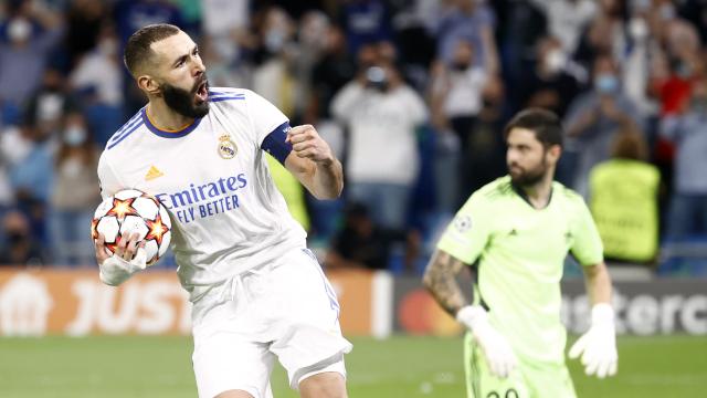 Karim Benzema celebra su gol al Sheriff