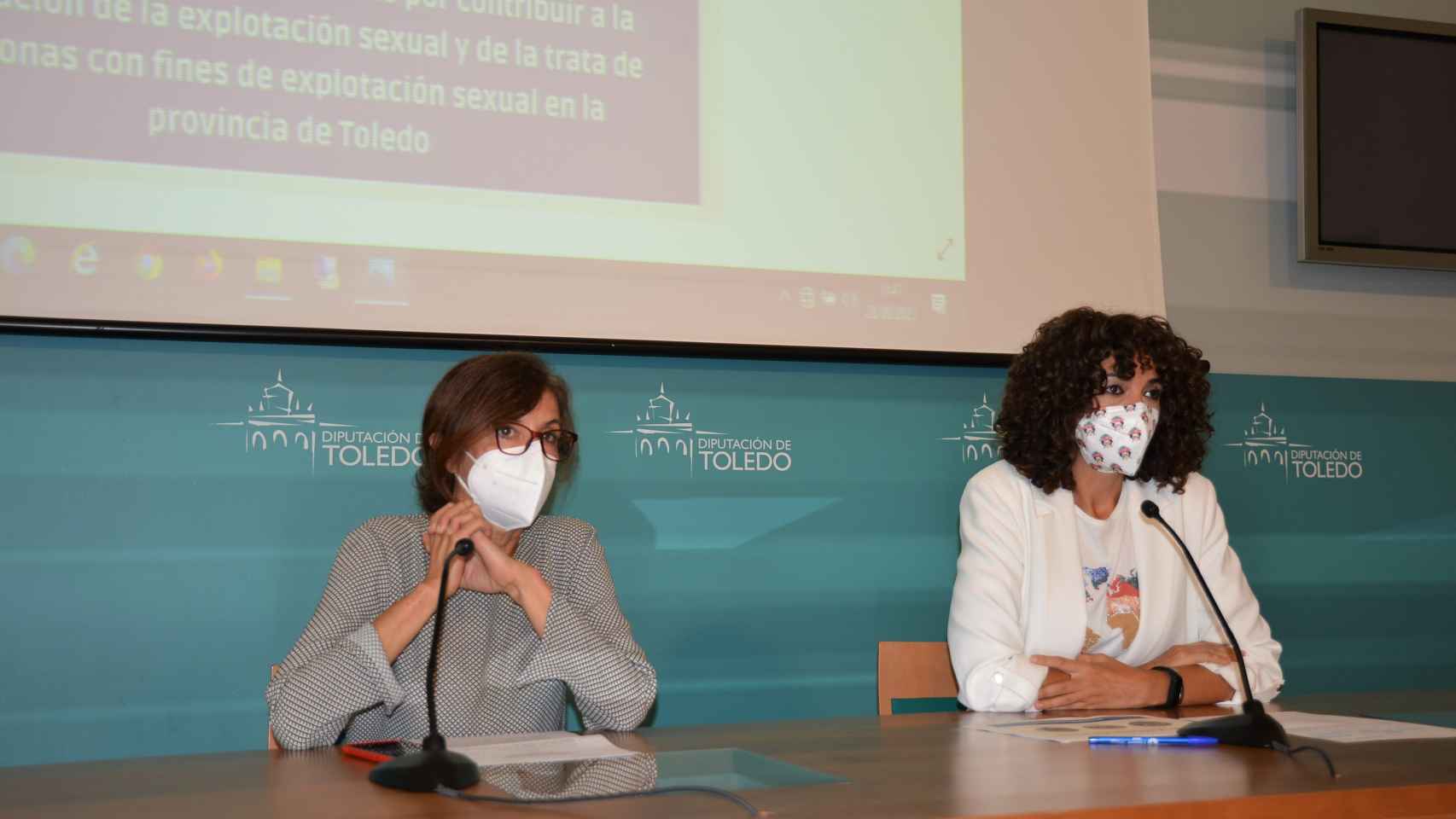 Ana Gómez, vicepresidenta de Educación de la Diputación de Toledo, y Lourdes Nieto, presidenta de Médicos del Mundo CLM