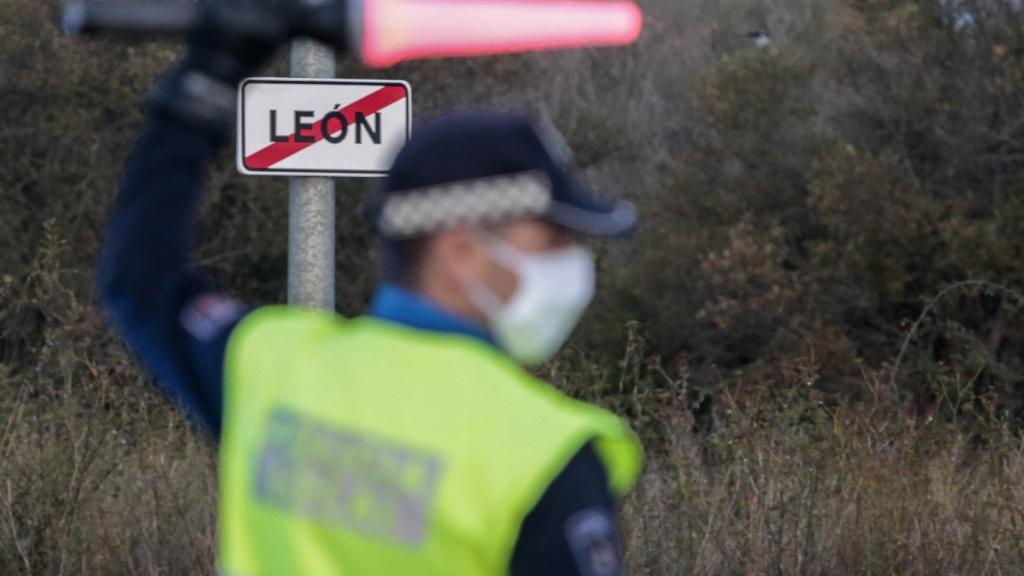 Policía Local de Tráfico controla la circulación en León