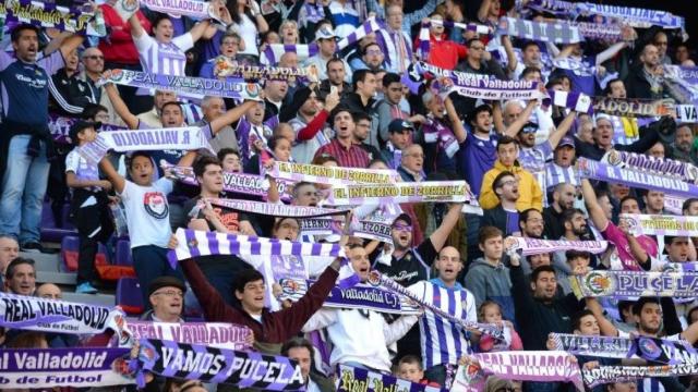 Aficionados de la grada del estadio José Zorrilla