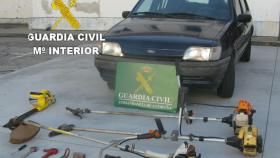 Tres detenidos en Coristanco tras huir de la Guardia Civil por robar un coche en A Coruña
