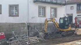 Eliminan la Fuente de San Pedro en las obras de Concheiros en Santiago de Compostela