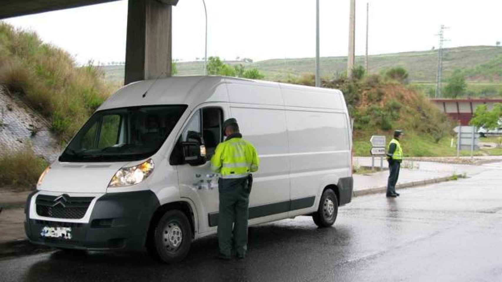 Control de Tráfico con las furgonetas camufladas