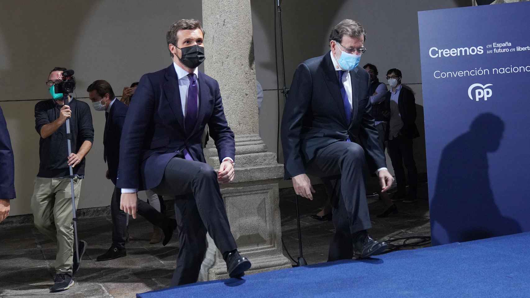 Casado y Rajoy en la convención del PP.
