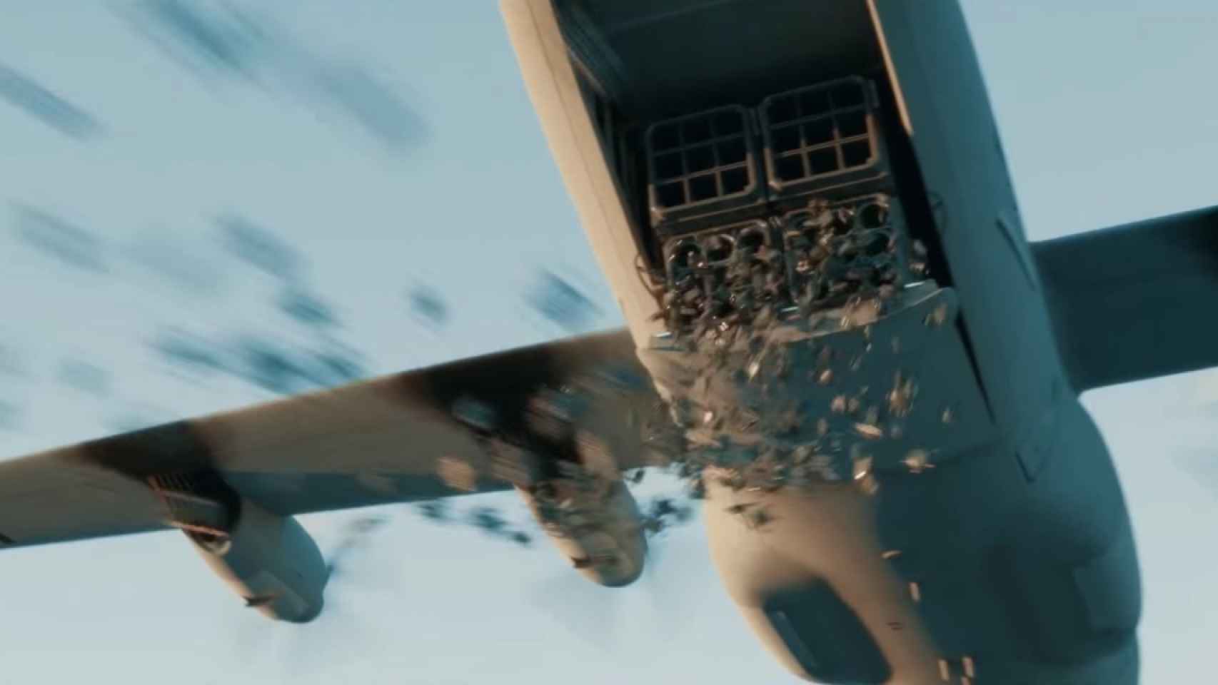 Un fragmento del corto 'Slaughterbots', con un enjambre de drones saliendo de un avión.