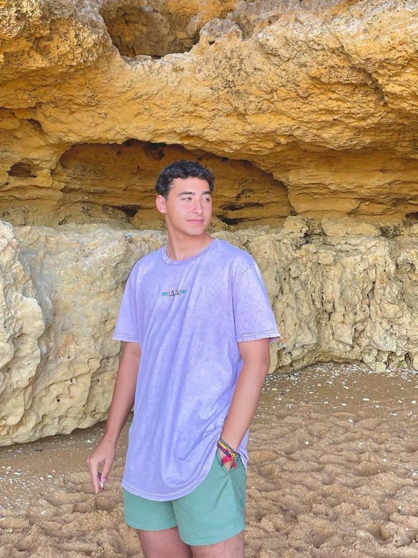 Juan del Val Roca, en una fotografía tomada en la Albufeira, Portugal, este verano.