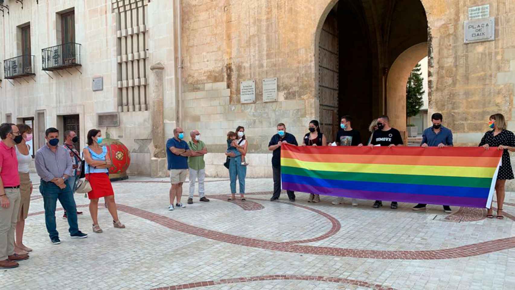 Concentración contra la LGTBIfobia en Elche recientemente.
