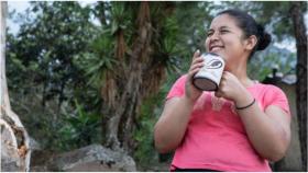 La empresa gallega Verdadero Café lanza el primer café del mercado cultivado por mujeres