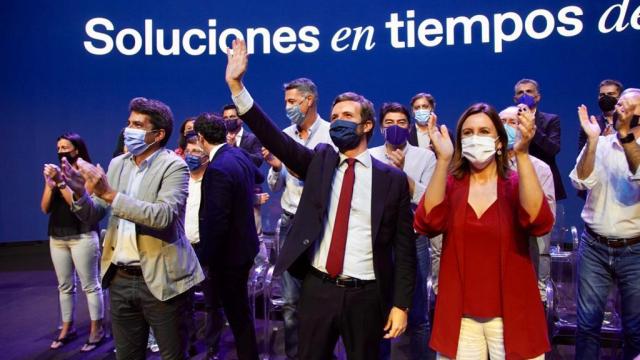 Carlos Mazón, Pablo Casado y María José Catalá. EE