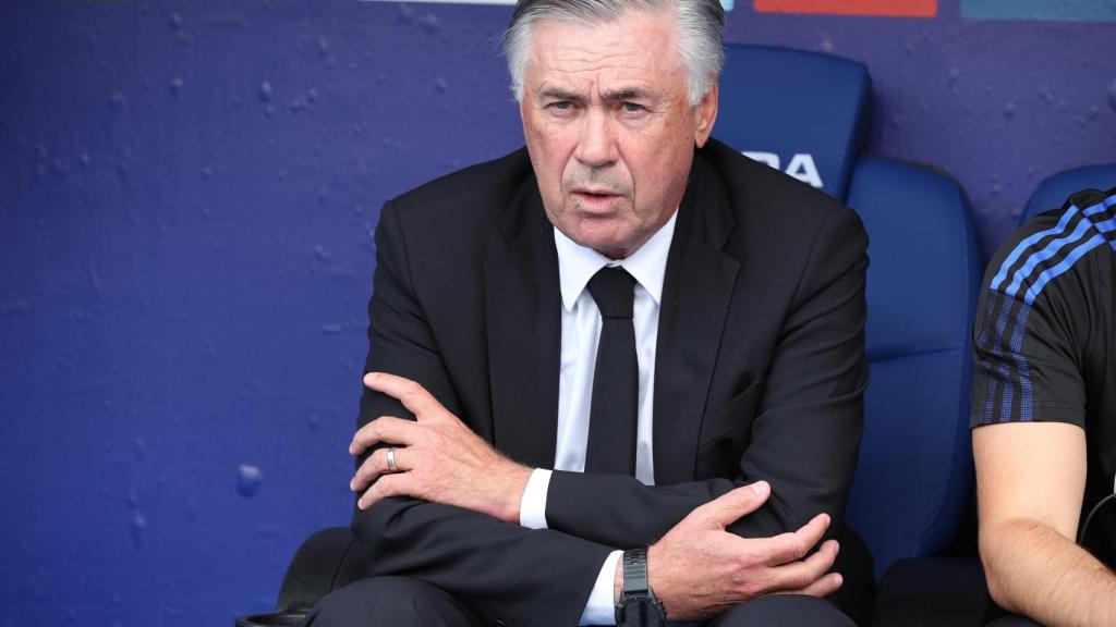 Carlo Ancelotti, en el banquillo del RCDE Stadium