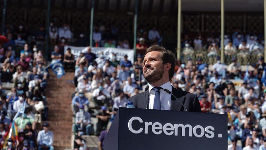 Pablo Casado, en el mitin de Valencia este domingo.