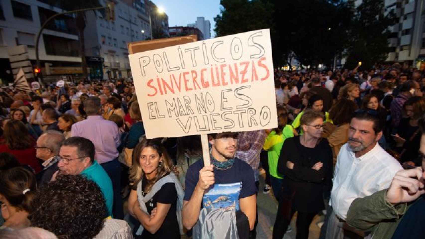 Un grupo de asistentes a la manifestación convocada por el Mar Menor en 2019 en Cartagena.