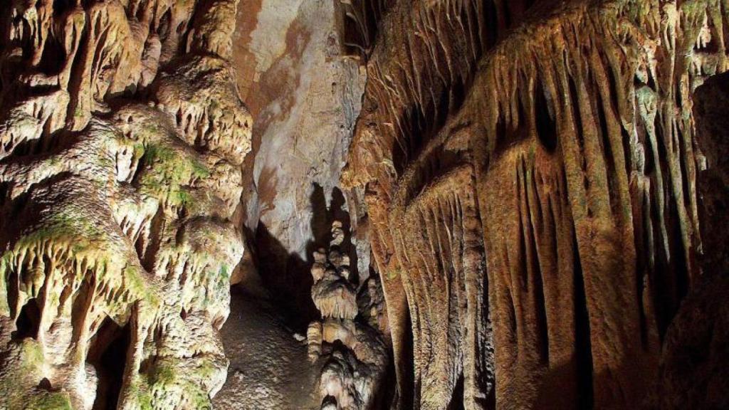 Formaciones kársticas de la Cueva de los Franceses