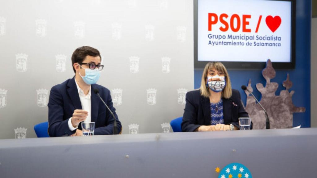 José Luis Mateos y María García, concejales del PSOE en el Ayuntamiento de Salamanca