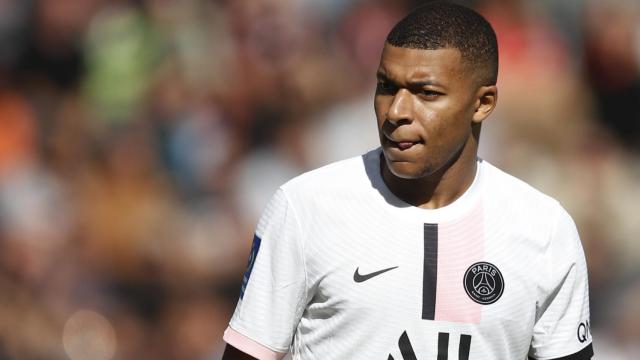 Mbappé durante un partido con el PSG