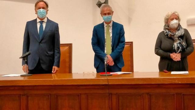 El alcalde,  el rector de la USAL y la subdelegada del Gobierno presentaron el encuentro en el Aula Salinas