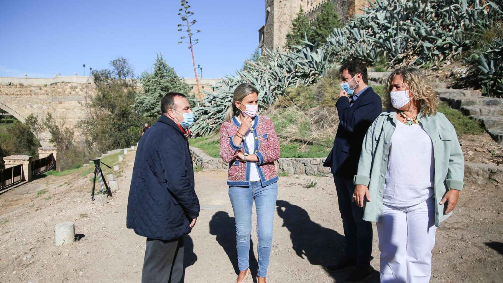 Visita de la alcaldesa de Toledo, Milagros Tolón, a la senda ecológica
