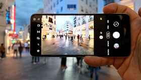 En la calle el Samsung Galaxy Z Flip 3