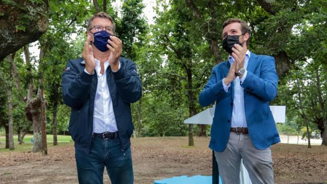 Feijóo y Pablo Casado en un acto.