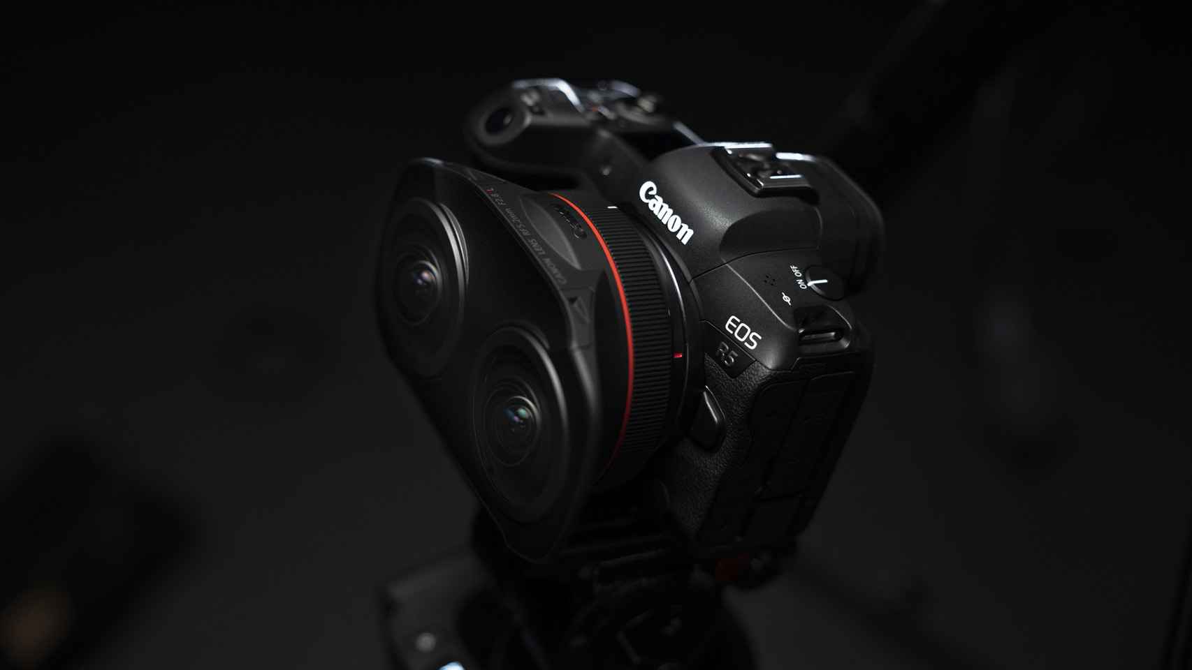 Objetivo RF 5.2 mm F/2.8 con una Canon EOS R5