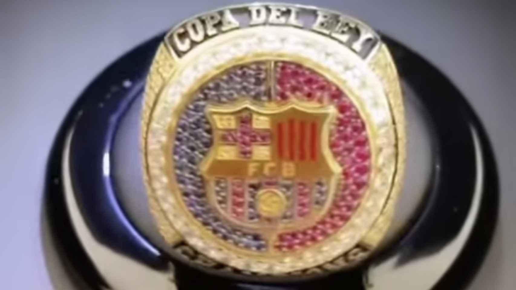 El anillo de campeón de la Copa del Rey de Griezmann con el Barça