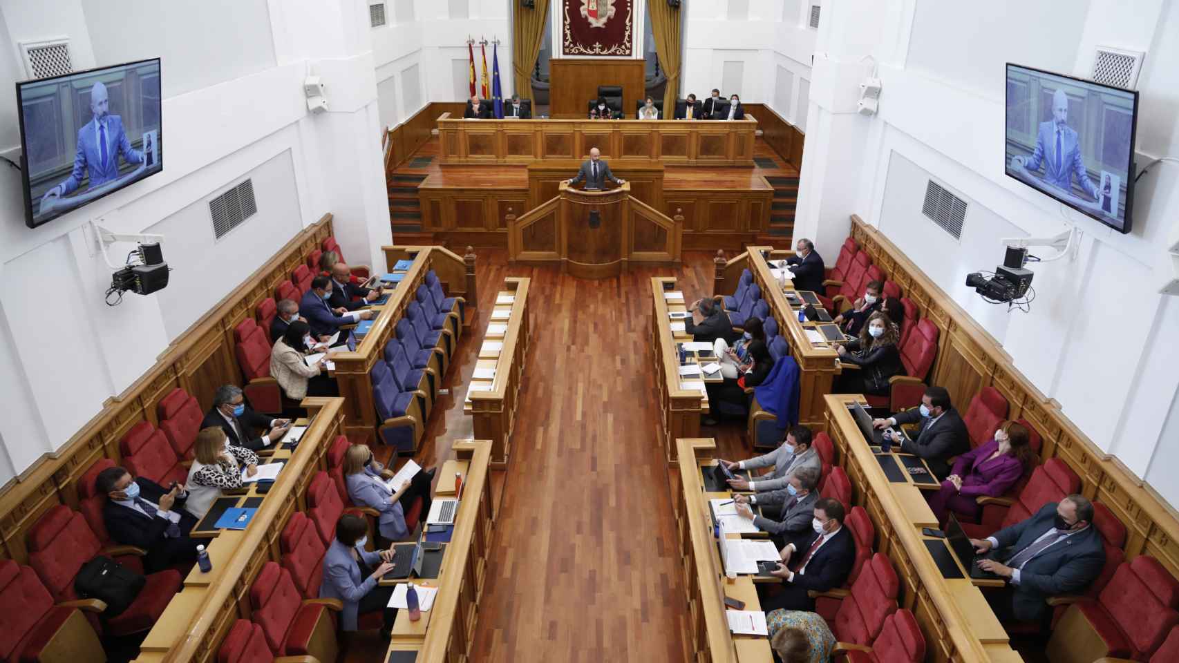 El salón de plenos del Parlamento autonómico, este jueves sin García-Page ni Paco Núñez