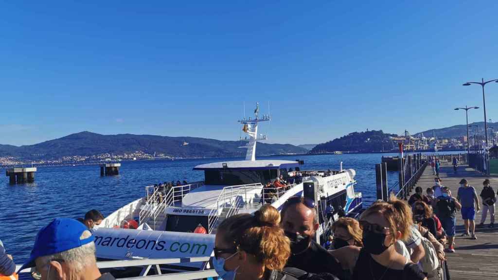 Naviera Mar de Ons organiza viajes a las Islas Cíes durante el puente del Pilar