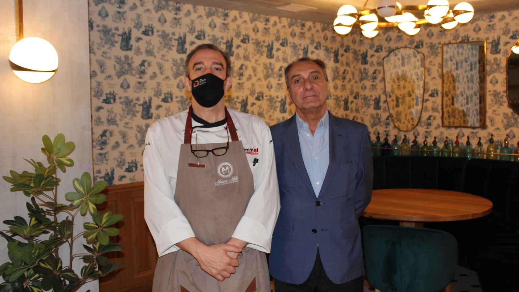 A la izquierda, el chef Iñaki Rodaballo y, a la derecha, Alfredo Rivero, director del restaurante Maison Mélie.