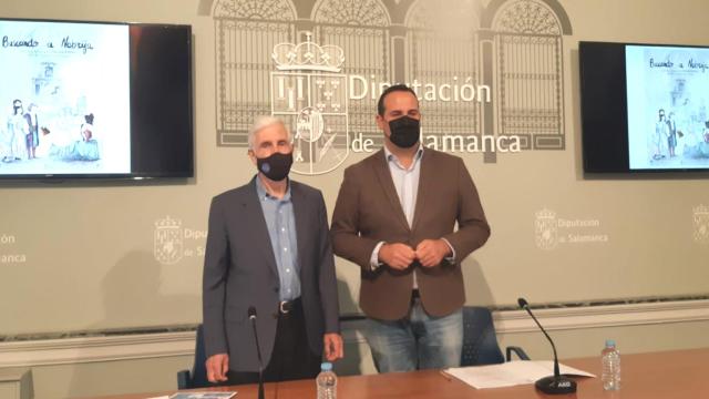 El dramaturgo irlandés Denis Rafter y el diputado de Cultura, David Mingo