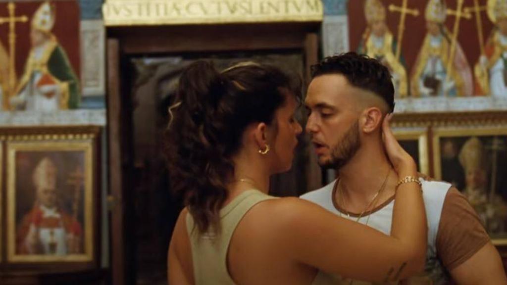 C. Tangana y Nathy Peluso en su nuevo videoclip.