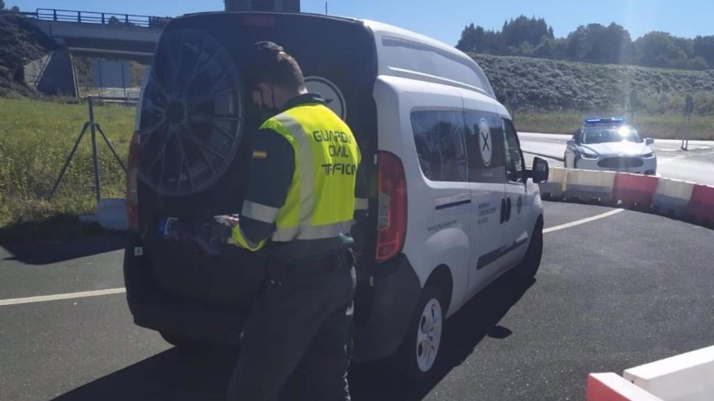 Detectado a 187 kilómetros por hora en una furgoneta en una vía de 90 en Guntín (Lugo)