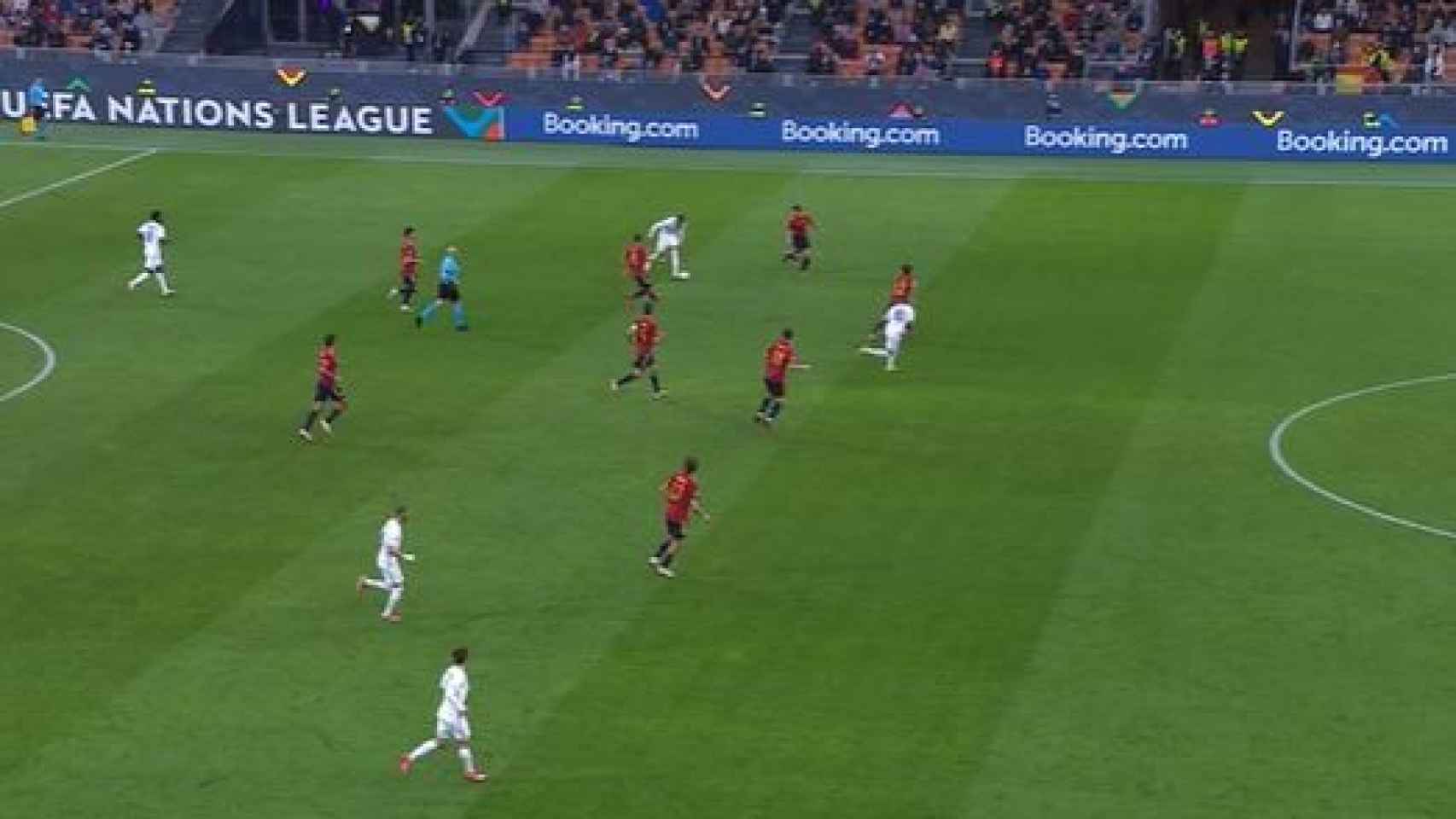 Polémica en el España - Francia: el gol de Mbappé en fuera de juego que subió al marcador