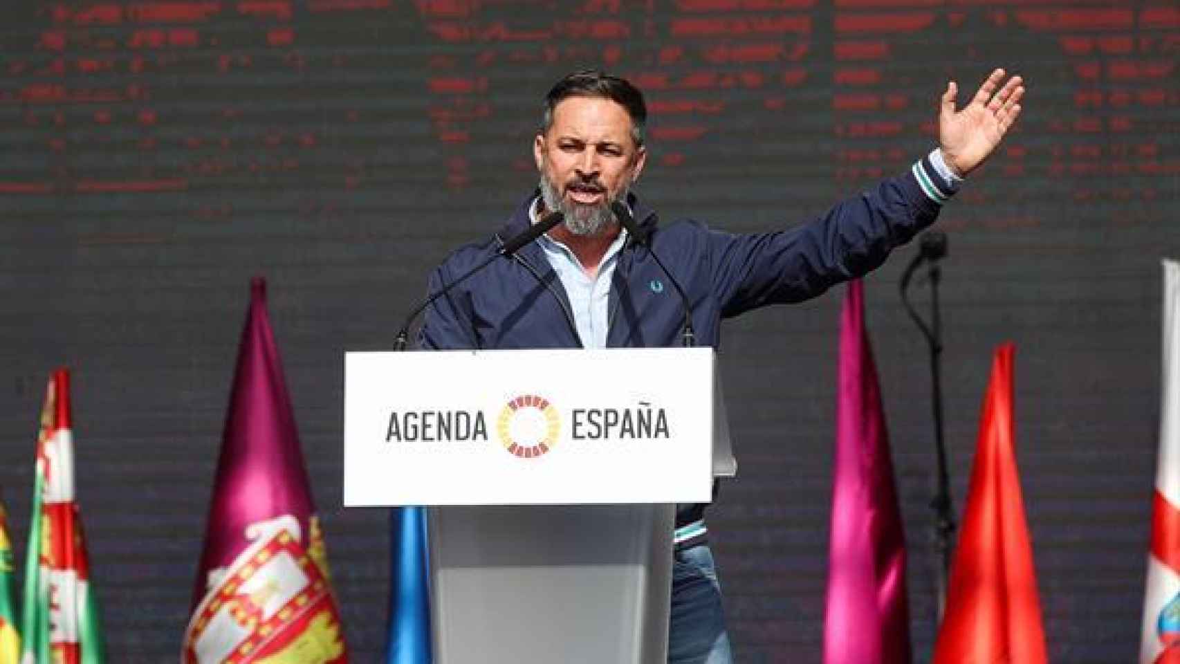 El presidente de Vox, Santiago Abascal, ha presentado ests domingo la Agenda España, en el acto de cierre de Viva 21. La España en pié en el recinto de IFEMA, en Madrid.