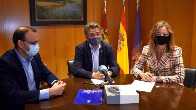 Daimiel y Globalcaja firman un convenio que permitirá ofertar suelo industrial